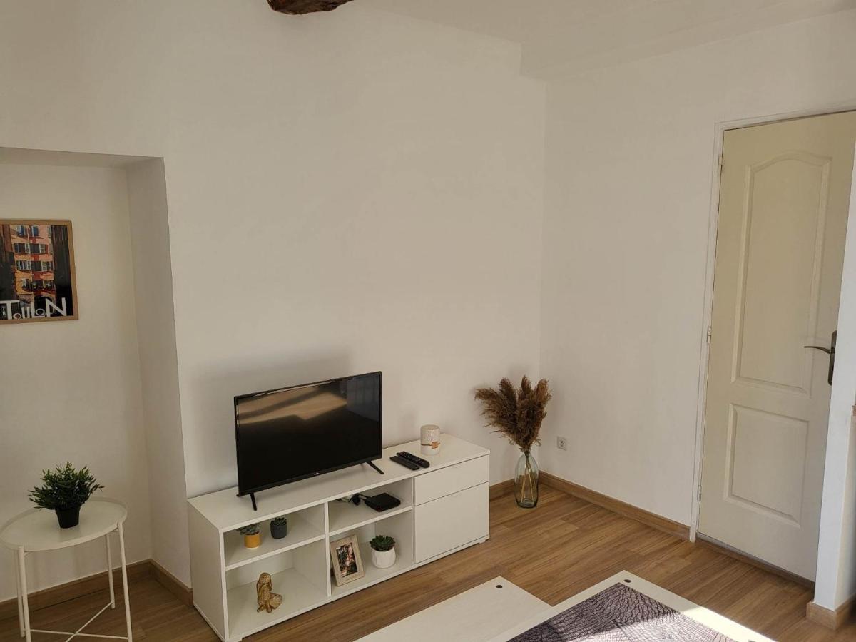 Studio Sur Le Port De Toulon Exterior photo